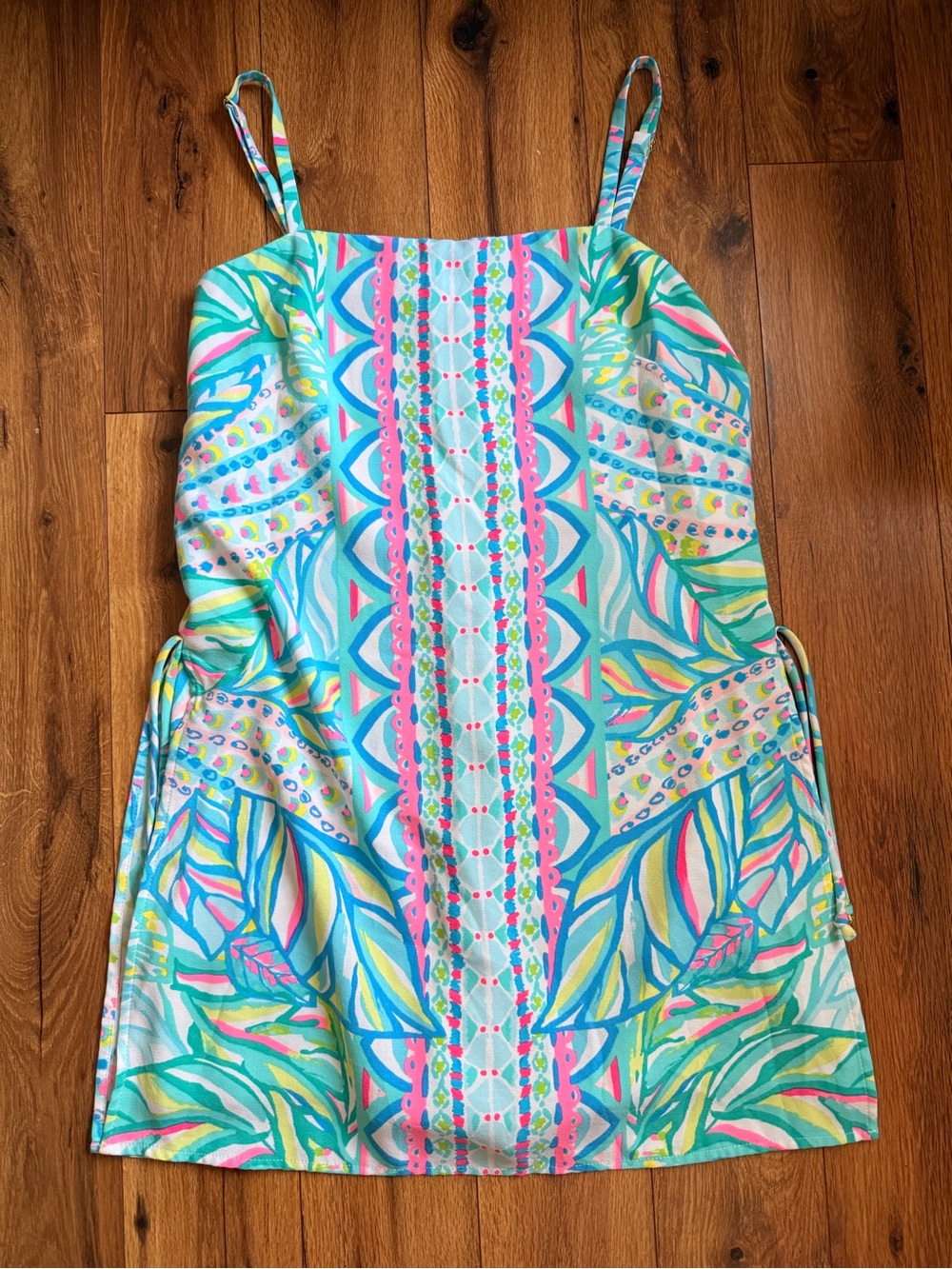 Lilly Pulitzer Romper Dress Size 8

Excellent condition - like new